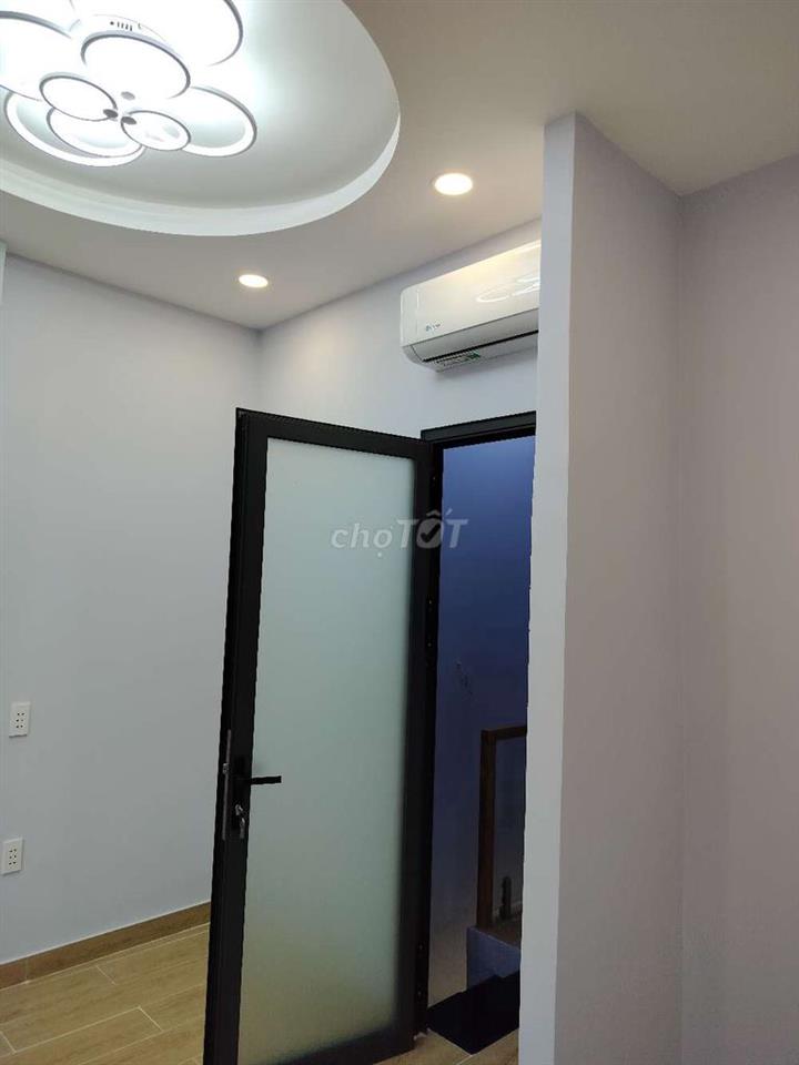 Nhà mới, gần văn phòng đăng ký đất đai