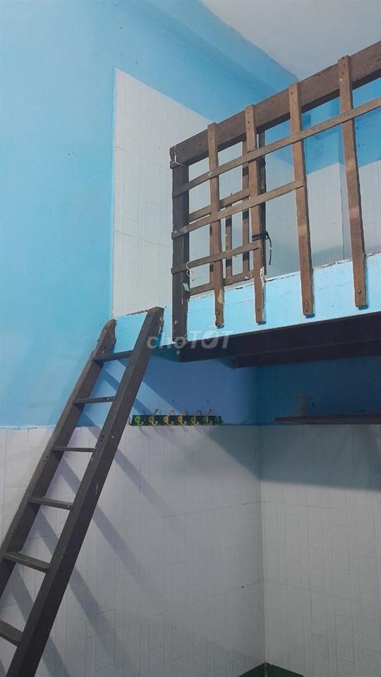 Phòng trọ khu vực an ninh, phòng sạch mới, sử dụng nước máy.