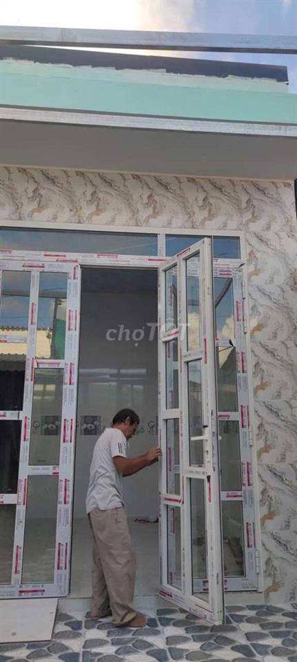 cần bán gấp căn nhà cấp 4 hẻm, đất trồng cây lâu năm 