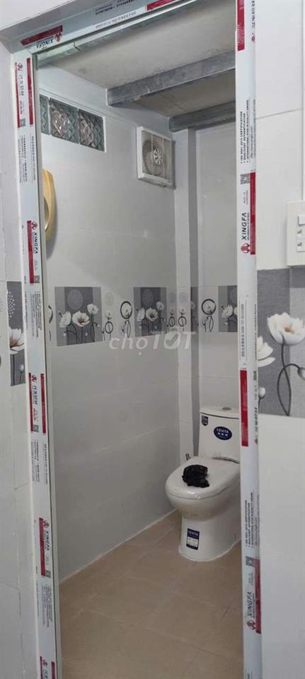 cần bán gấp căn nhà cấp 4 hẻm, đất trồng cây lâu năm 