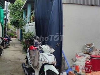 cần bán gấp căn nhà cấp 4 hẻm, đất trồng cây lâu năm 