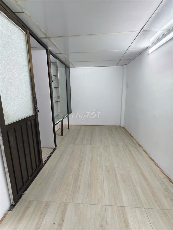 Nhà NC - Cách Mạng Tháng Tám 15m2 1 Trệt 3 lầu 3 Phòng Ngủ riêng