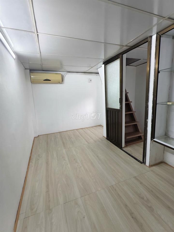 Nhà NC - Cách Mạng Tháng Tám 15m2 1 Trệt 3 lầu 3 Phòng Ngủ riêng