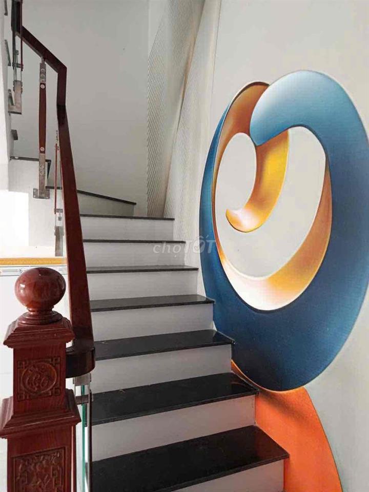 Nhà có việc cần bán