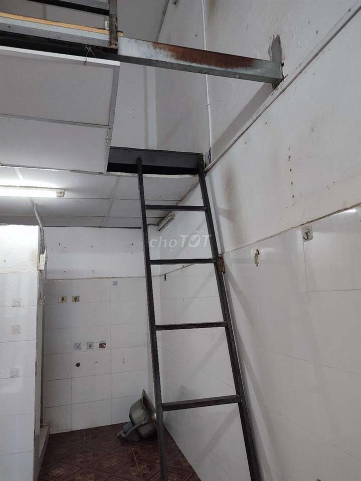 phòng lối đi riêng lạc long quân 