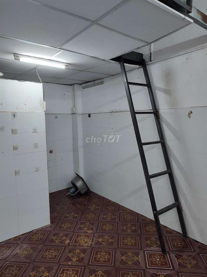 phòng lối đi riêng lạc long quân 