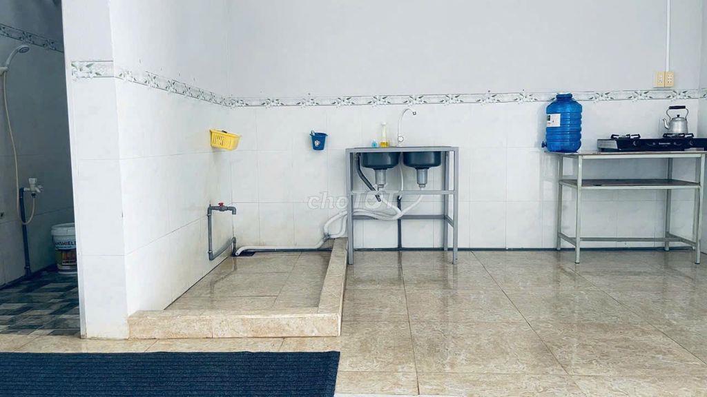 Nhà thuê giá rẻ nhất khu vực