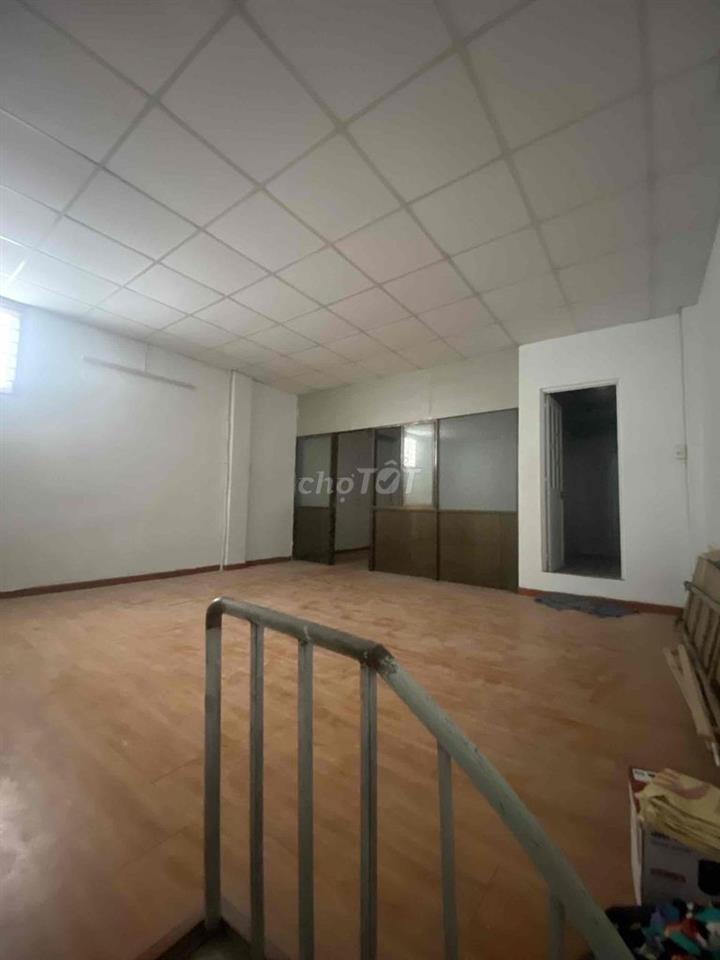 Nhà mặt tiền đường Ngô Quyền 1 gác 1 trệt