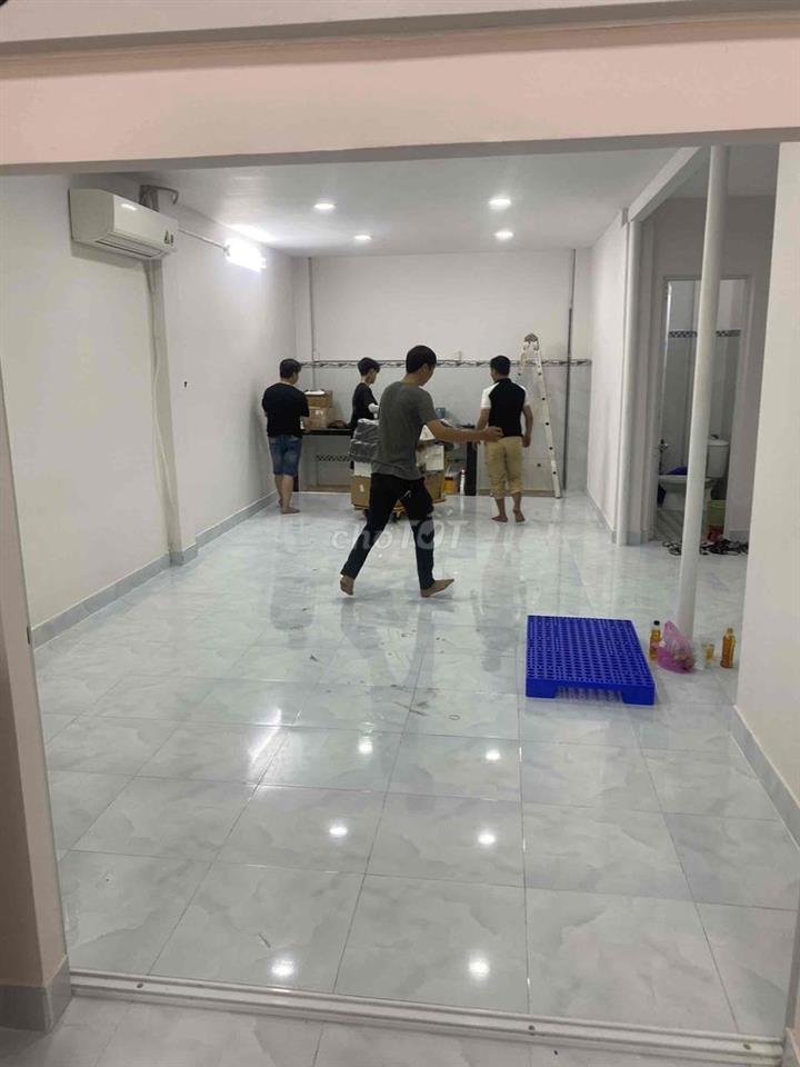 Nhà mặt tiền đường Ngô Quyền 1 gác 1 trệt