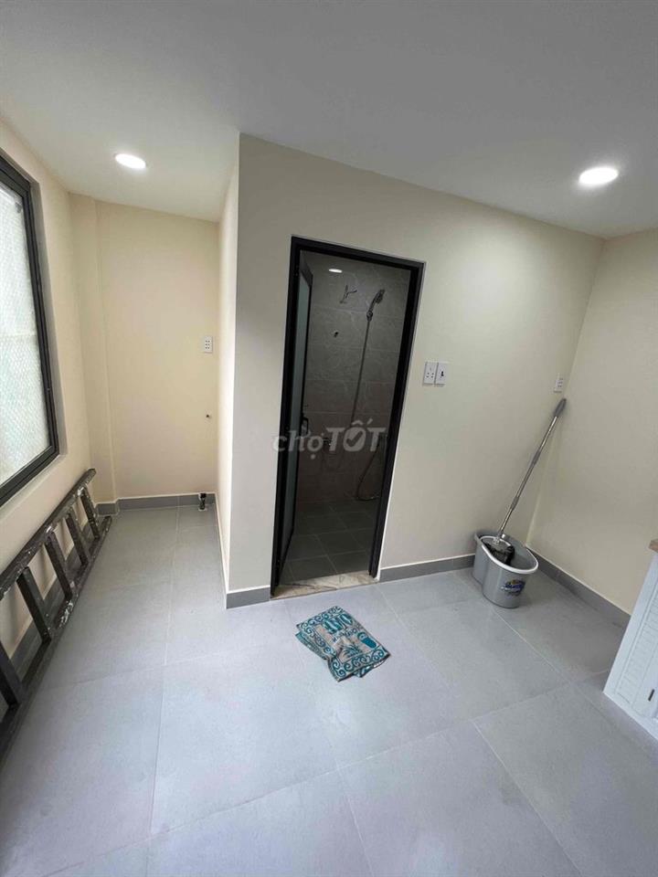 Bán Chung Cư Mặt Tiền Đường Nguyễn Công Trứ ( Quận 1 cũ)
