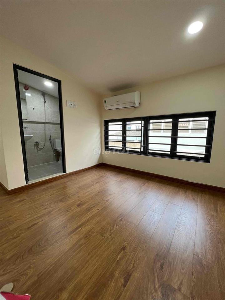 Bán Chung Cư Mặt Tiền Đường Nguyễn Công Trứ ( Quận 1 cũ)