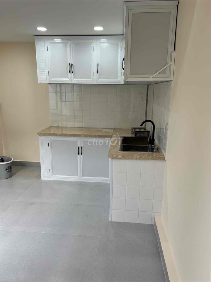 Bán Chung Cư Mặt Tiền Đường Nguyễn Công Trứ ( Quận 1 cũ)