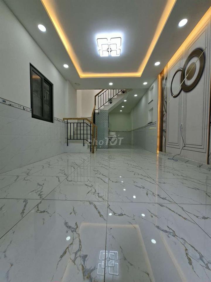 Nhà 2 tầng 4,3×12m đối diện VINCOM PLAZA Quang Trung,P10,Gò Vấp