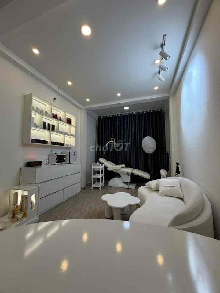 Mặt bằng / Tiệm Spa - Skincare - Phun xăm thẩm mỹ decor cực kỳ hiện đạ