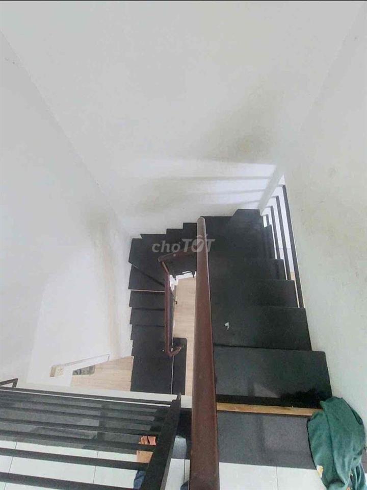 Nhà hẽm 3m Hoà Bình