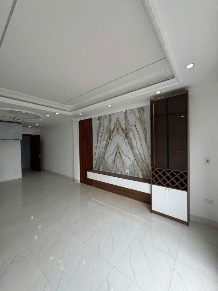 🏠 Bán Nhà Mới Long Biên, Ô Tô vào nhà, 60m x 6 tầng, thang máy, Vài Bước Ra phố, 11 tỷ xíu