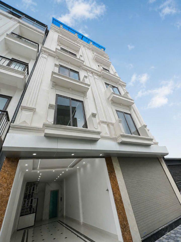 🏠 Bán Nhà Mới Long Biên, Ô Tô vào nhà, 60m x 6 tầng, thang máy, Vài Bước Ra phố, 11 tỷ xíu