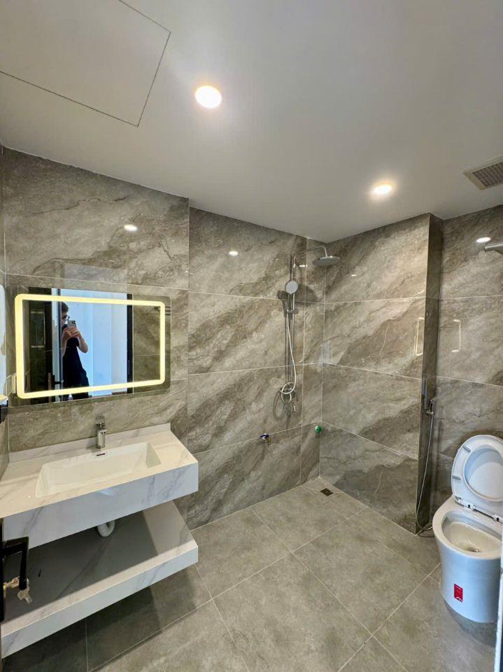 🏠 Bán Nhà Mới Long Biên, Ô Tô vào nhà, 60m x 6 tầng, thang máy, Vài Bước Ra phố, 11 tỷ xíu