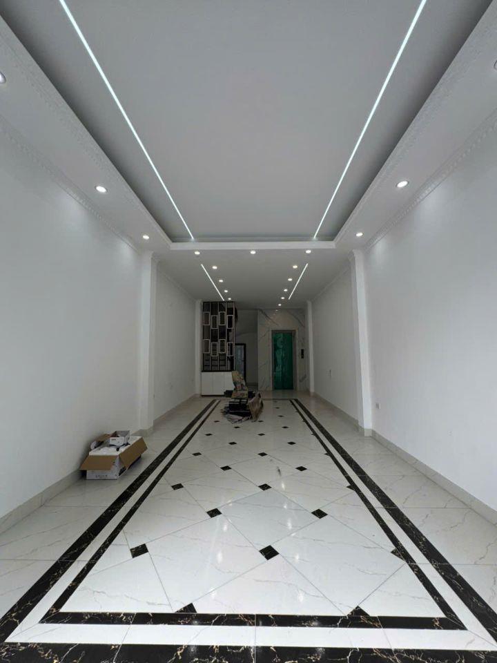 🏠 Bán Nhà Mới Long Biên, Ô Tô vào nhà, 60m x 6 tầng, thang máy, Vài Bước Ra phố, 11 tỷ xíu