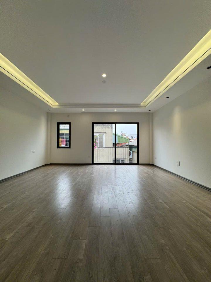 🏠 Bán Nhà Mới Long Biên, Ô Tô vào nhà, 60m x 6 tầng, thang máy, Vài Bước Ra phố, 11 tỷ xíu