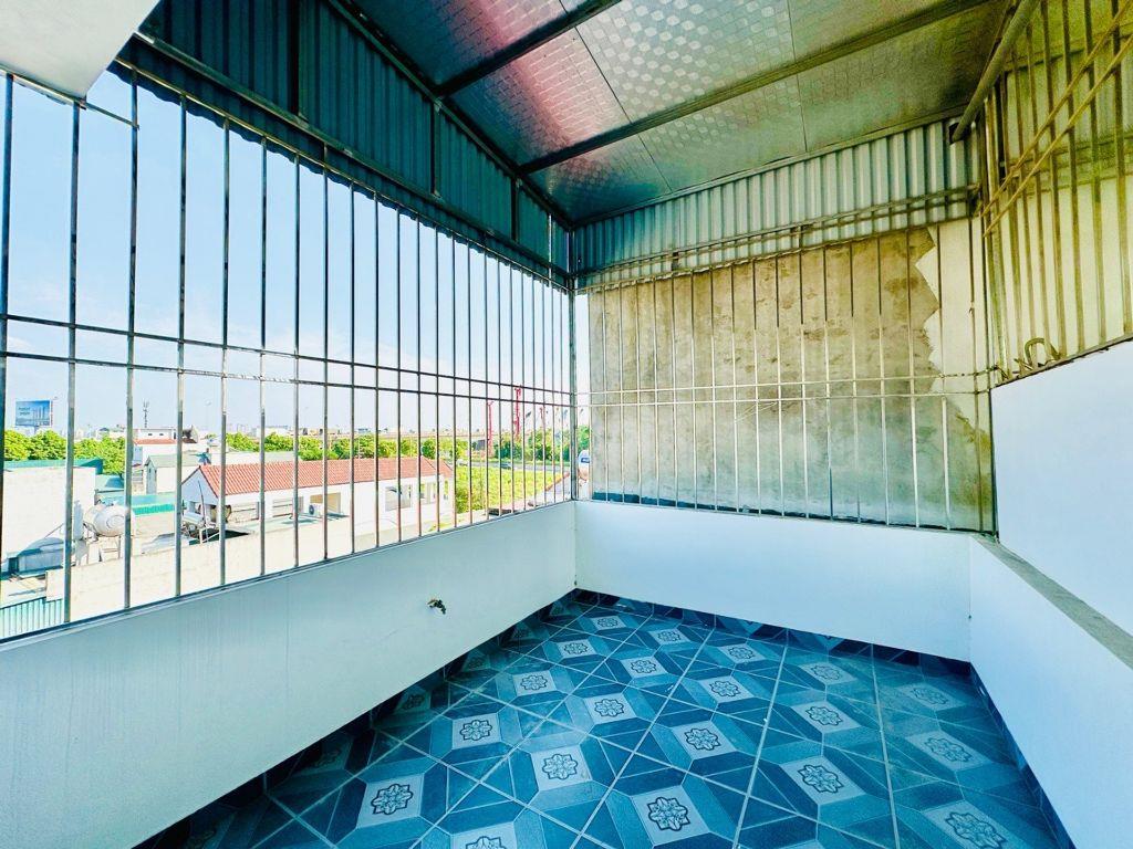 🏡 Hiếm, Chỉ nhỉnh 6 Tỉ Nhà Long Biên Ngõ Ô tô tránh nhau, Gần phố 35m x 5 tầng, 5 ngủ