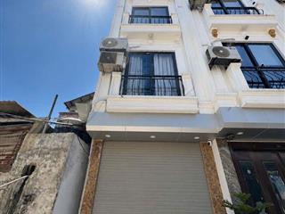 🏡 Hiếm, Chỉ nhỉnh 6 Tỉ Nhà Long Biên Ngõ Ô tô tránh nhau, Gần phố 35m x 5 tầng, 5 ngủ