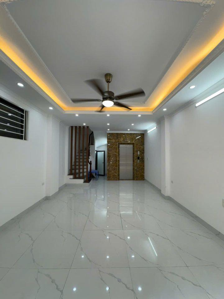 🏠Bán Nhà Phố Việt Hưng - Long Biên, Gần 60m x 6 tầng thang máy, Ô Tô sát nhà, Rá cực rẻ
