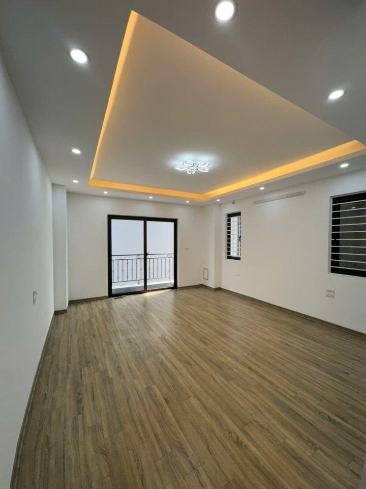 🏠Bán Nhà Phố Việt Hưng - Long Biên, Gần 60m x 6 tầng thang máy, Ô Tô sát nhà, Rá cực rẻ
