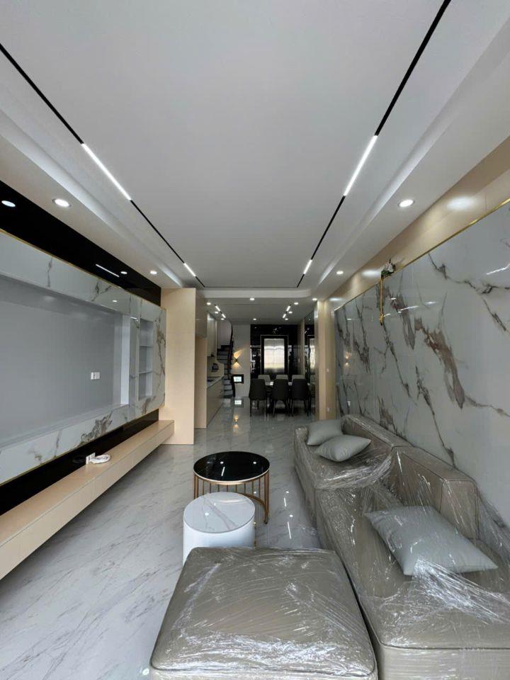 🏠Bán Nhà Gần Aeon Mall - Long Biên, 46m x 6 tầng thang máy, Ô tô Vào nhà, Giá 9 tỷ xíu