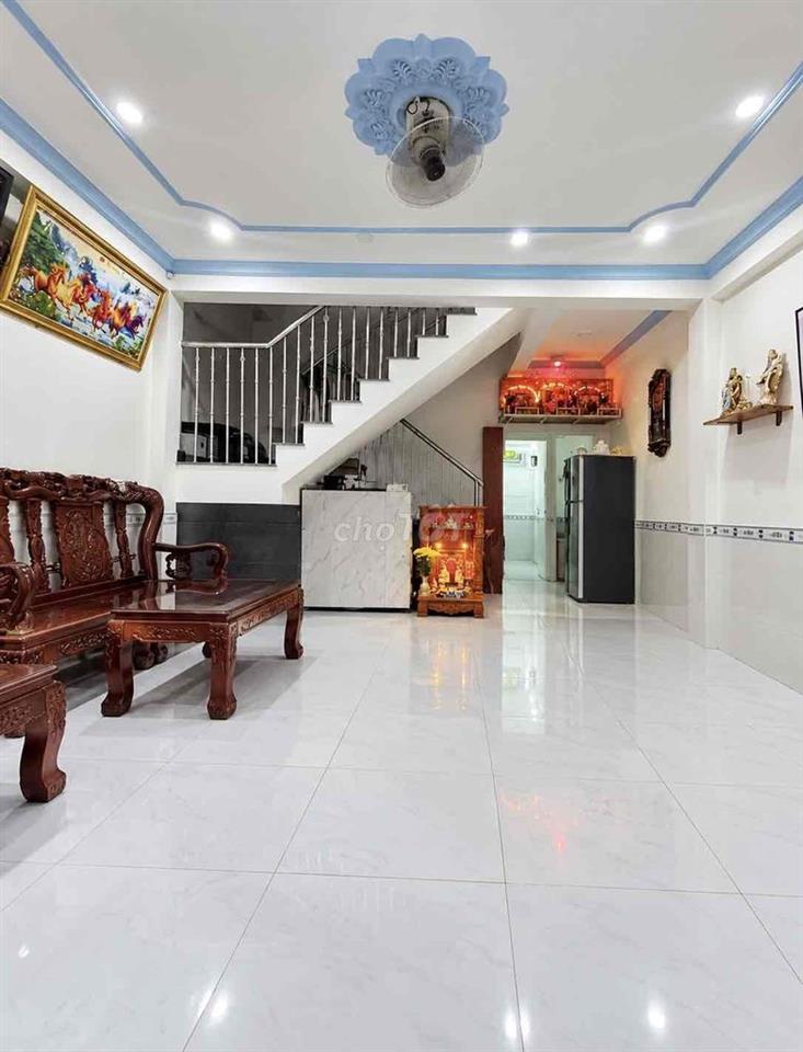 Bán nhà 215 Bông sao 3tỷ650