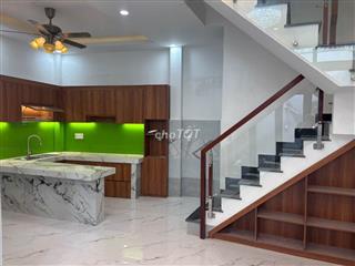 NHÀ MỚI TOANH - PHẠM HÙNG - hơn 5 nhẹ