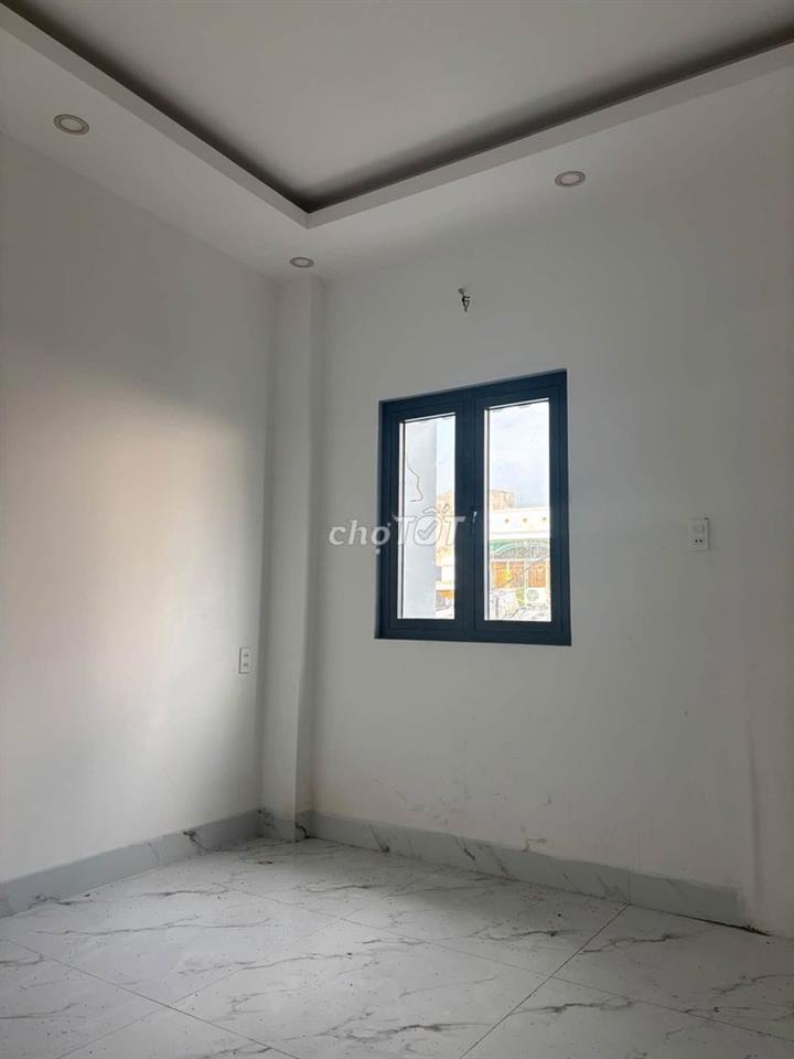 NHÀ MỚI TOANH - PHẠM HÙNG - hơn 5 nhẹ