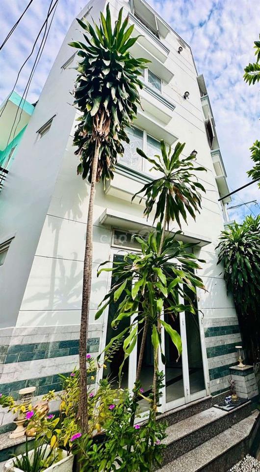 Chính chủ cho thuê nhà 4 tầng ngay đại học hutec