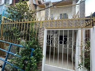 Chính chủ cho thuê nhà có sân vườn nhỏ ngay bình thạnh