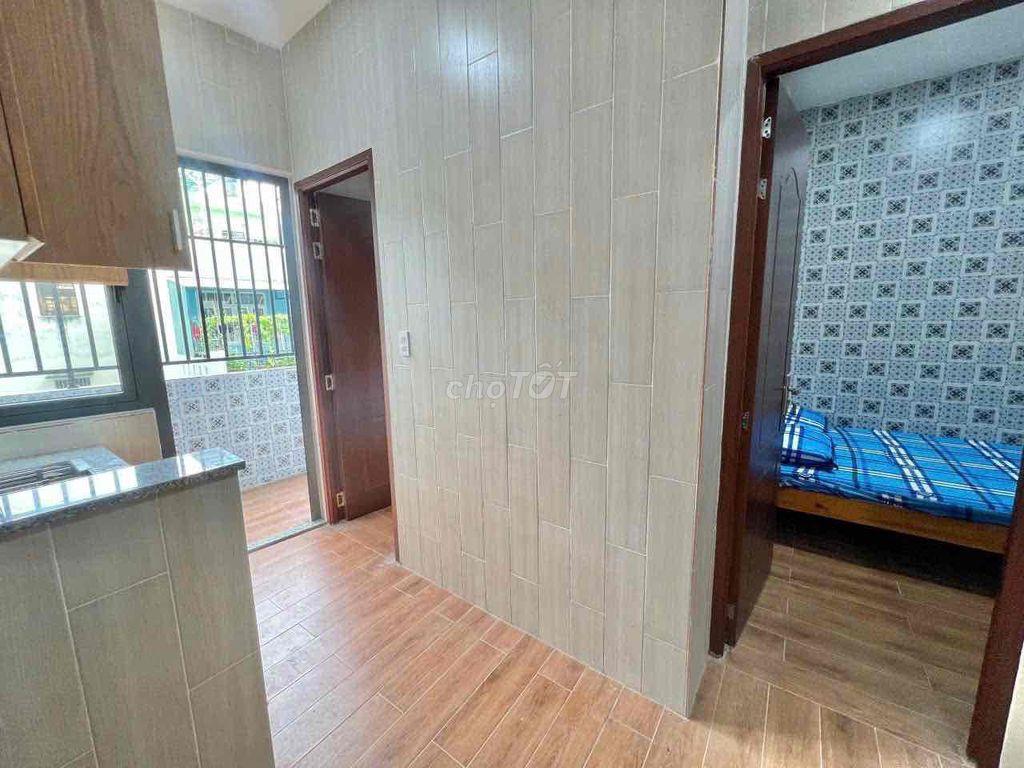 Căn Hộ 2PN Thang Máy Gần Ngã 4 Hàng Xanh, Giáp Quận 1 & Phú Nhuận