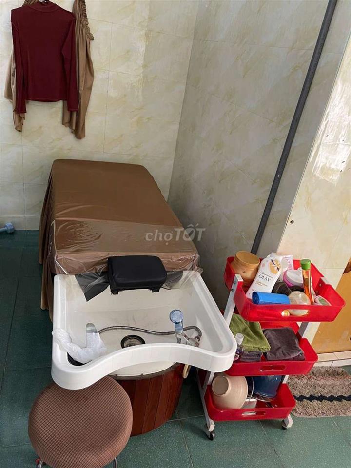 sang tiệm nail