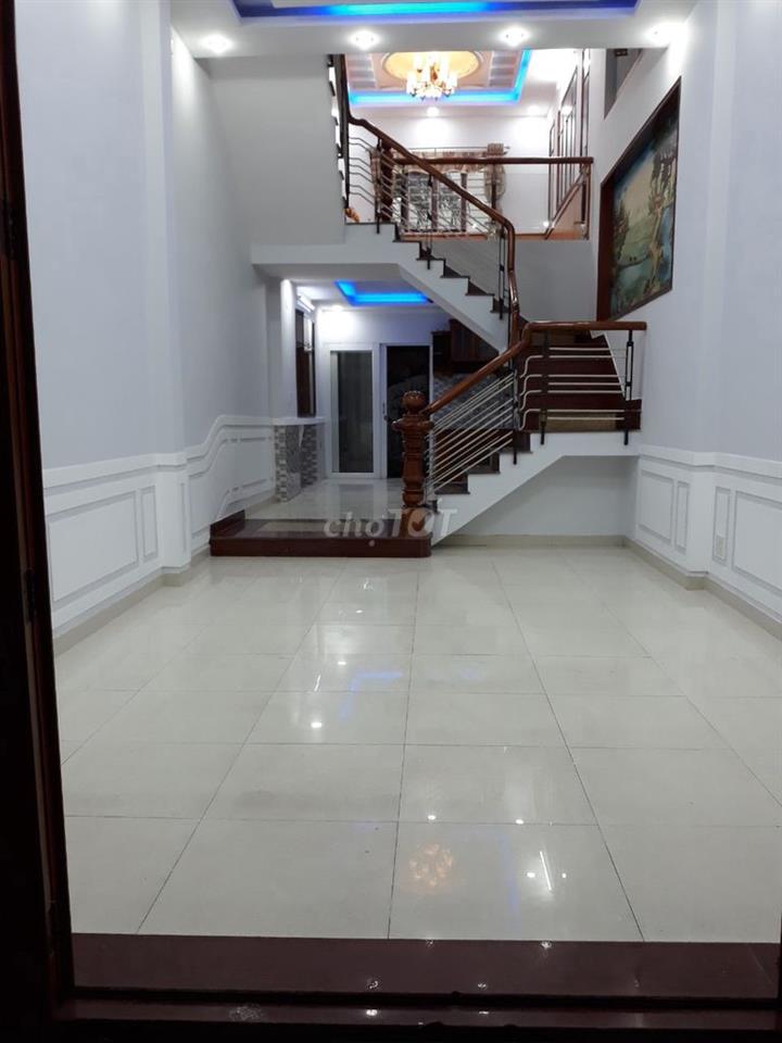 Cho thuê nhà nguyên căn 4PN, đường Phan Huy Ích, P12, Q.Gò Vấp, TpHCM.