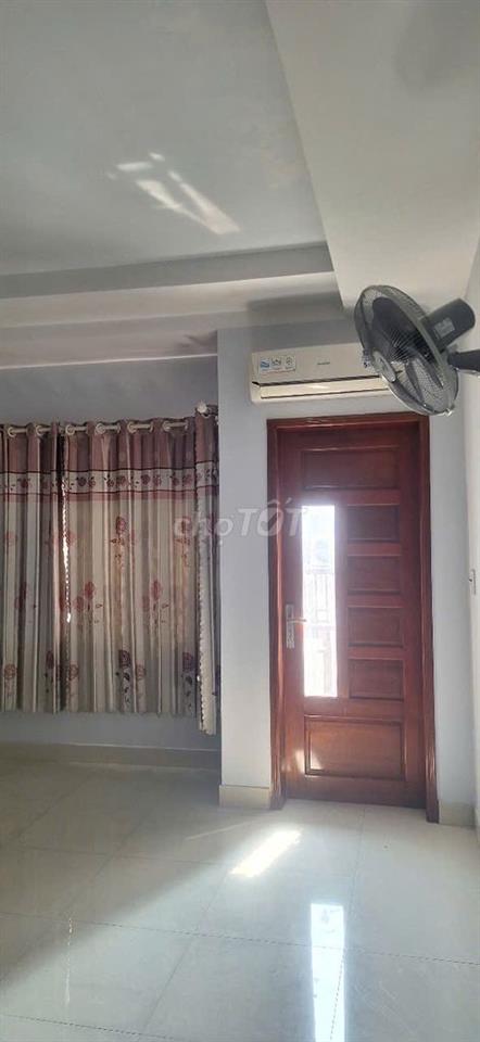 Cho thuê nhà nguyên căn 4PN, đường Phan Huy Ích, P12, Q.Gò Vấp, TpHCM.
