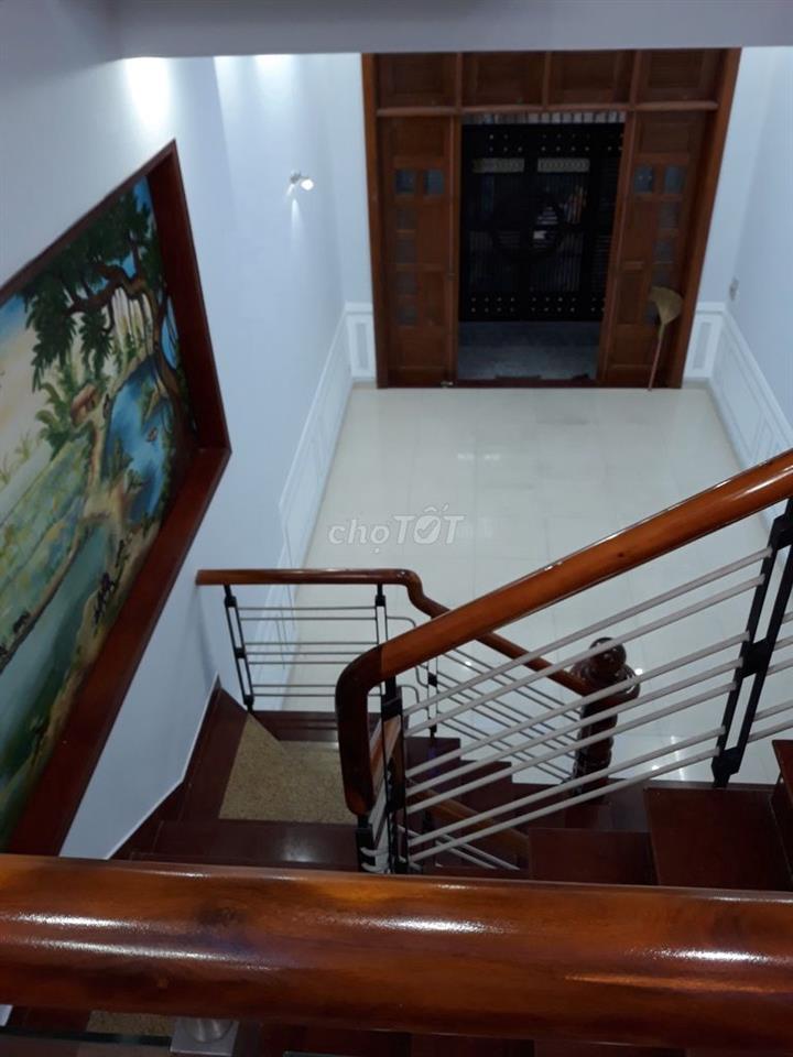 Cho thuê nhà nguyên căn 4PN, đường Phan Huy Ích, P12, Q.Gò Vấp, TpHCM.