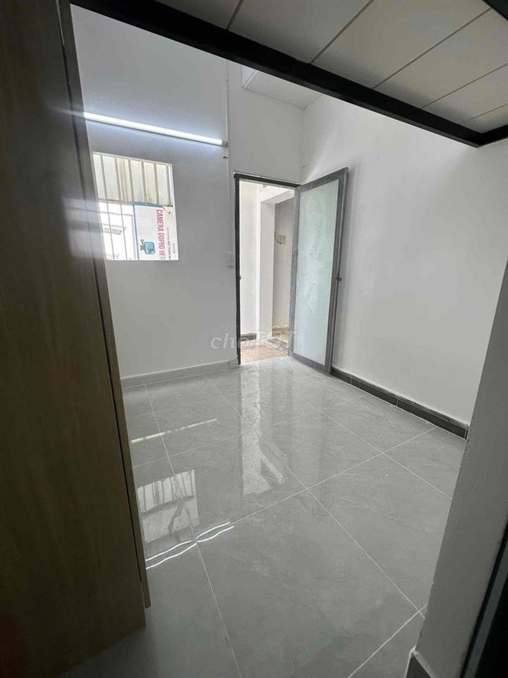 Mình trống phòng ở Phan Văn Trị