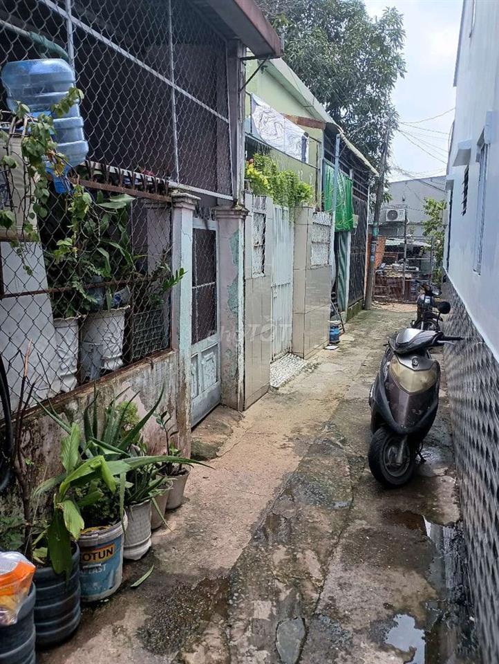 Nhà bán cấp 4 củ thới tam thôn hóc môn
