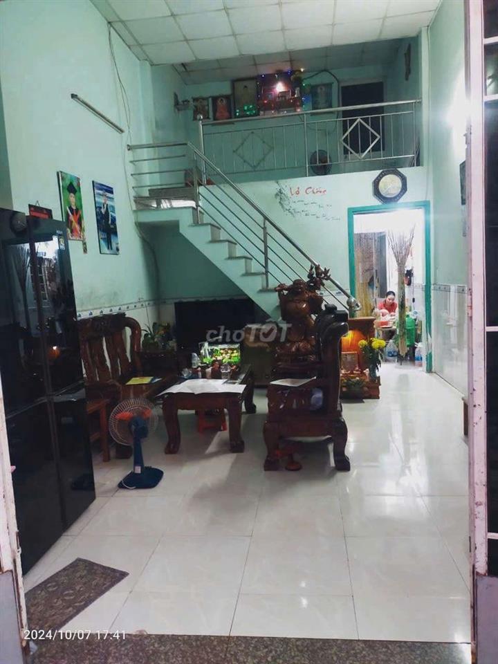 BÁN NHÀ GẦN CHỢ HÓC MÔN