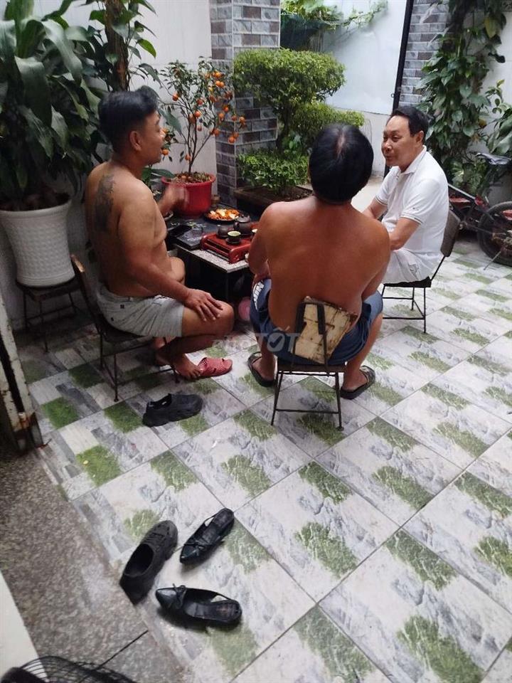 BÁN NHÀ GẦN CHỢ HÓC MÔN