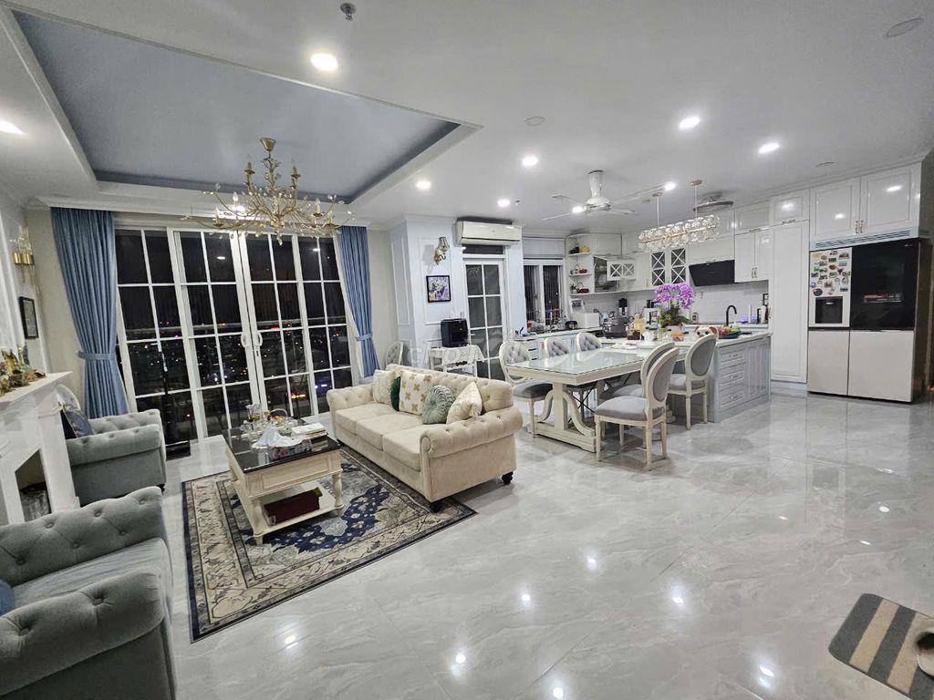 Cần bán Penthouse Him Lam Riverside Q7, 220m2 4pn 3wc chào bán 17tỷ2.