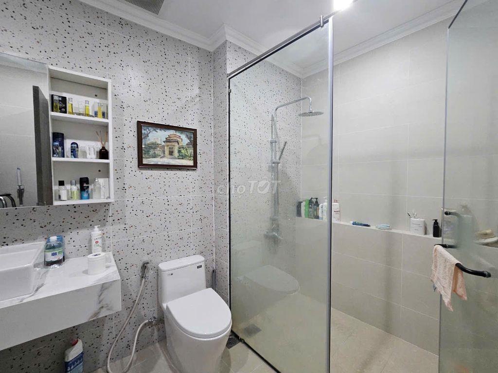 Cần bán Penthouse Him Lam Riverside Q7, 220m2 4pn 3wc chào bán 17tỷ2.