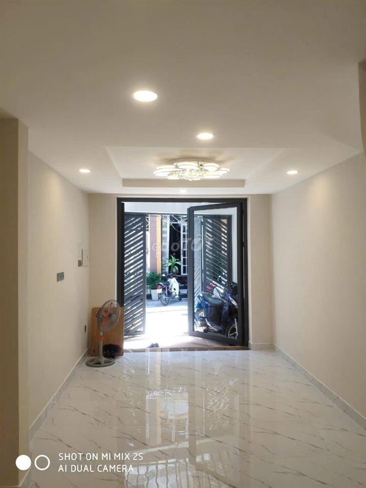 Nhà 3 tầng 4PN hẻm Lê Văn Sỹ, gần chợ Bùi Phát
