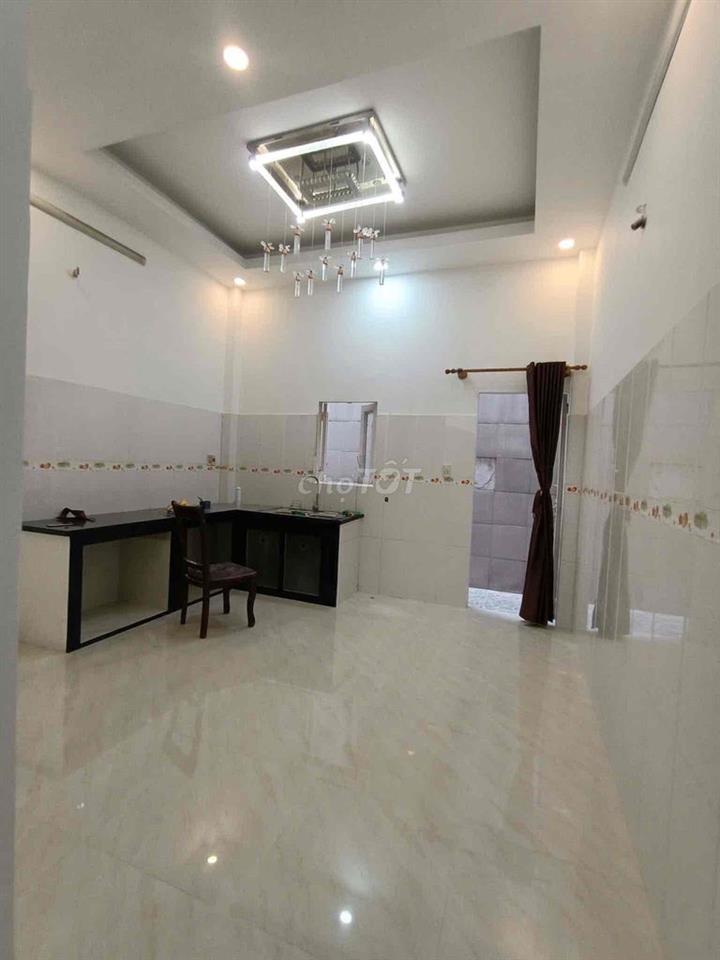 Cho thuê nhà nguyên căn Lý Chiêu Hoàng , cư xá Phú Lâm D quận 6.  Phía