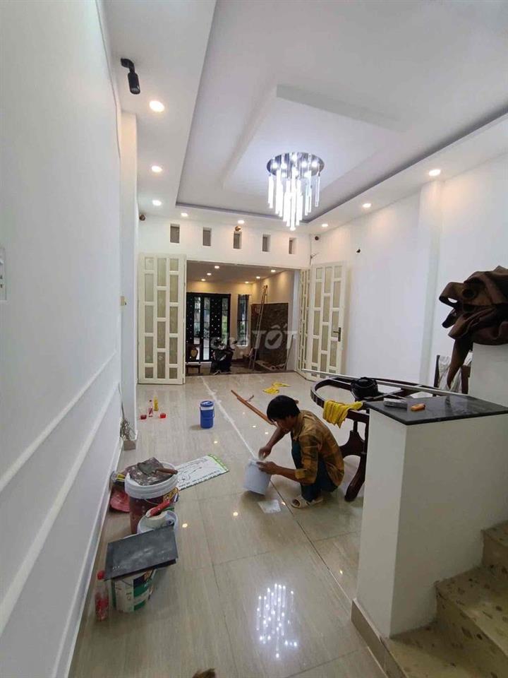 Cho thuê nhà nguyên căn Lý Chiêu Hoàng , cư xá Phú Lâm D quận 6.  Phía