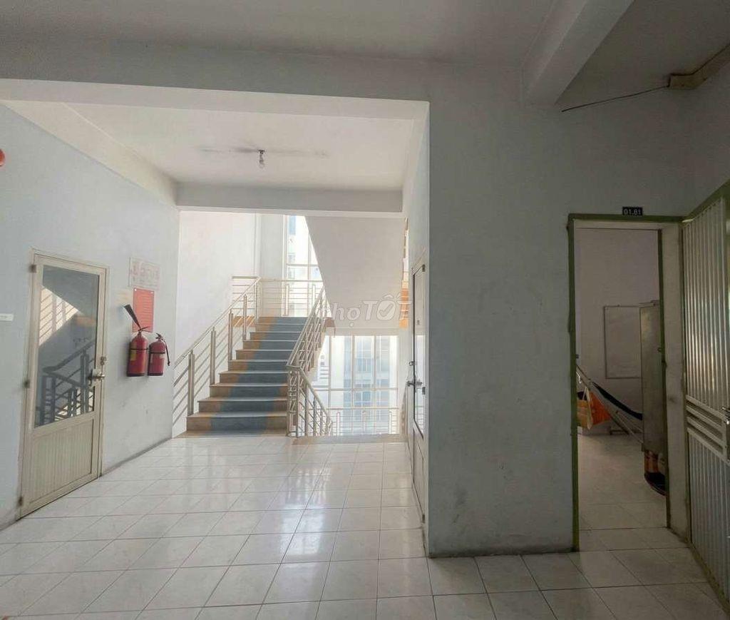 Bán căn hộ cc D2 Phú Lợi 76m2 căn góc 3 ban công 2pn