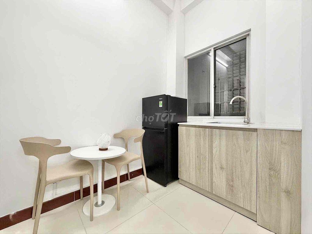 CĂN HỘ 1PN TÁCH BẾP_ CỬA SỔ GIẾNG TRỜI- GẦN KHU ETWON.🏡